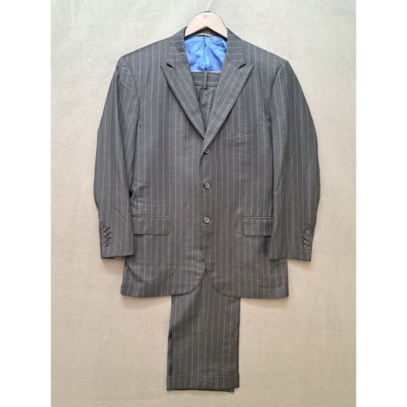 Tom James Royal Classic Pinstripe 2 Piece Suit 42 Grey Pleated Pants 34x28
